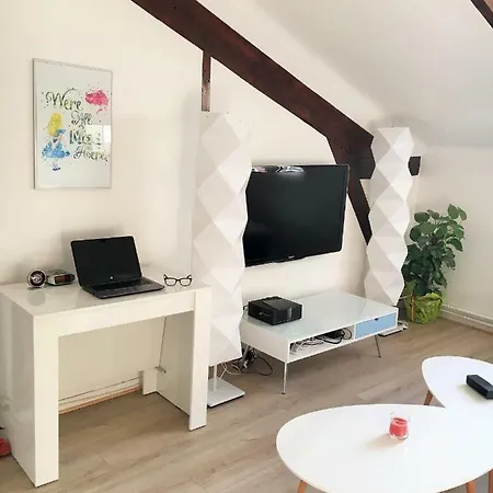 شقة Large Apt 2 Chambres Proche La Defense *