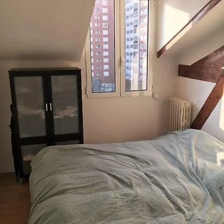 Large Apt 2 Chambres Proche La Defense *